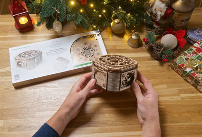 Ugears – Schatztruhe Aufbewahrungsbox | 3D Holzpuzzle - Lama Welt