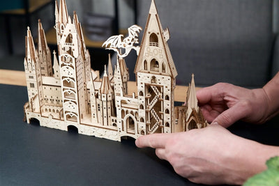 Ugears – Schloss Hogwarts™ Zauberschule | 3D Holzpuzzle - Lama Welt