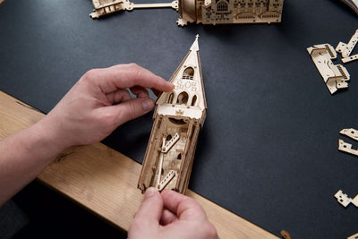 Ugears – Schloss Hogwarts™ Zauberschule | 3D Holzpuzzle - Lama Welt