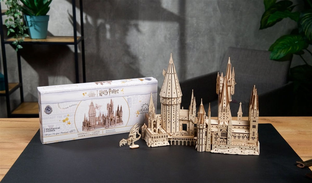 Ugears – Schloss Hogwarts™ Zauberschule | 3D Holzpuzzle - Lama Welt