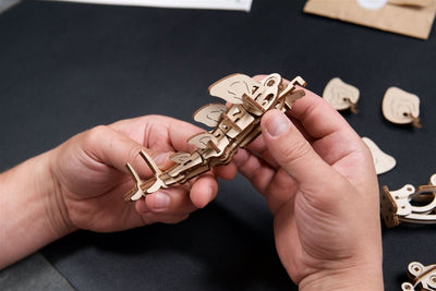 Ugears – Stegosaurus Dinosaurier | 3D Holzpuzzle - Lama Welt