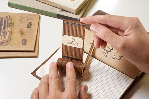 Ugears – Telefonhalterung Handy - Ständer | 3D Holzpuzzle - Lama Welt