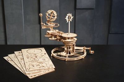 Ugears – Tellurion Astronomisches Demonstrationsmodell | 3D Holzpuzzle - Lama Welt