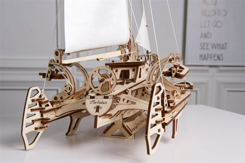 Ugears – Trimaran Merihobus Segelboot | 3D Holzpuzzle - Lama Welt