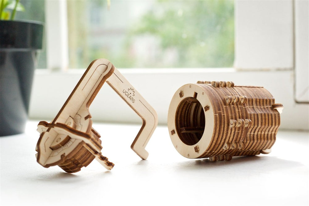 Ugears – Ugears Kombinationsschloss Holz Rätsel – 3D Puzzle Geschenk | 3D Holzpuzzle - Lama Welt