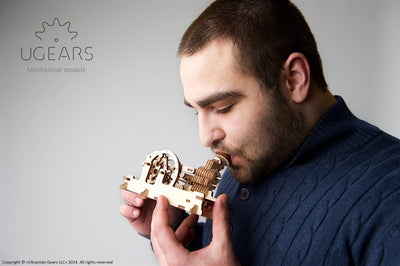 Ugears – Ugears Luftmotor Bausatz Holz – Mechanisches 3D - Modell | 3D Holzpuzzle - Lama Welt