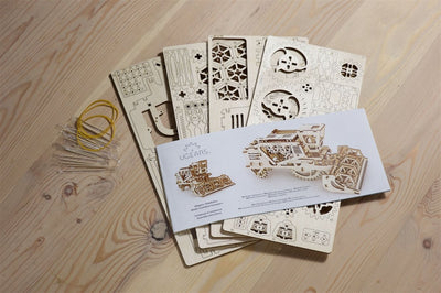 Ugears – Ugears Mähdrescher Holz Modellbausatz – 3D Puzzle | 3D Holzpuzzle - Lama Welt
