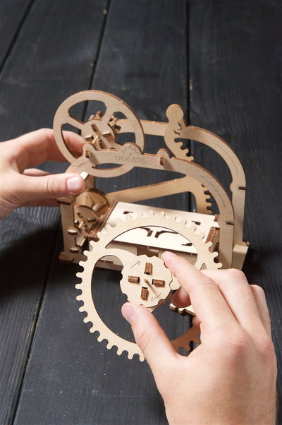 Ugears – Ugears Mechanische Schatzkiste Aus Holz - 3D Puzzle | 3D Holzpuzzle - Lama Welt