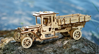 Ugears – Ugears Mechanischer Holz - Lkw Bausatz – 3D Modellbau | 3D Holzpuzzle - Lama Welt
