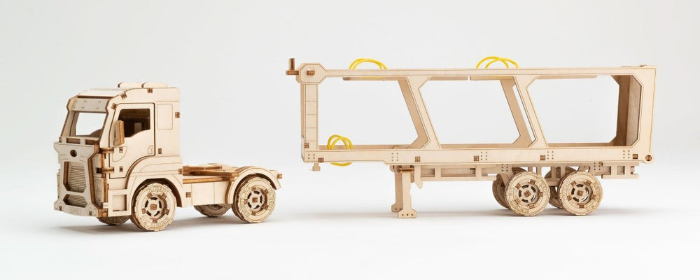 WOODEN.CITY – Auto - Transporter | 3D Holzpuzzle - Lama Welt